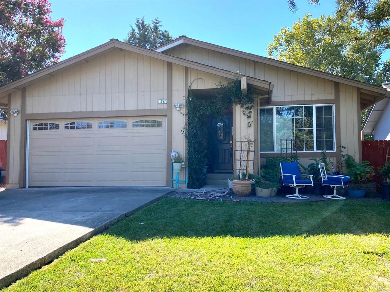 1557 Golf Course Drive - Photo 1