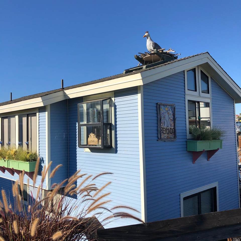 38 40 Dock - Photo 1