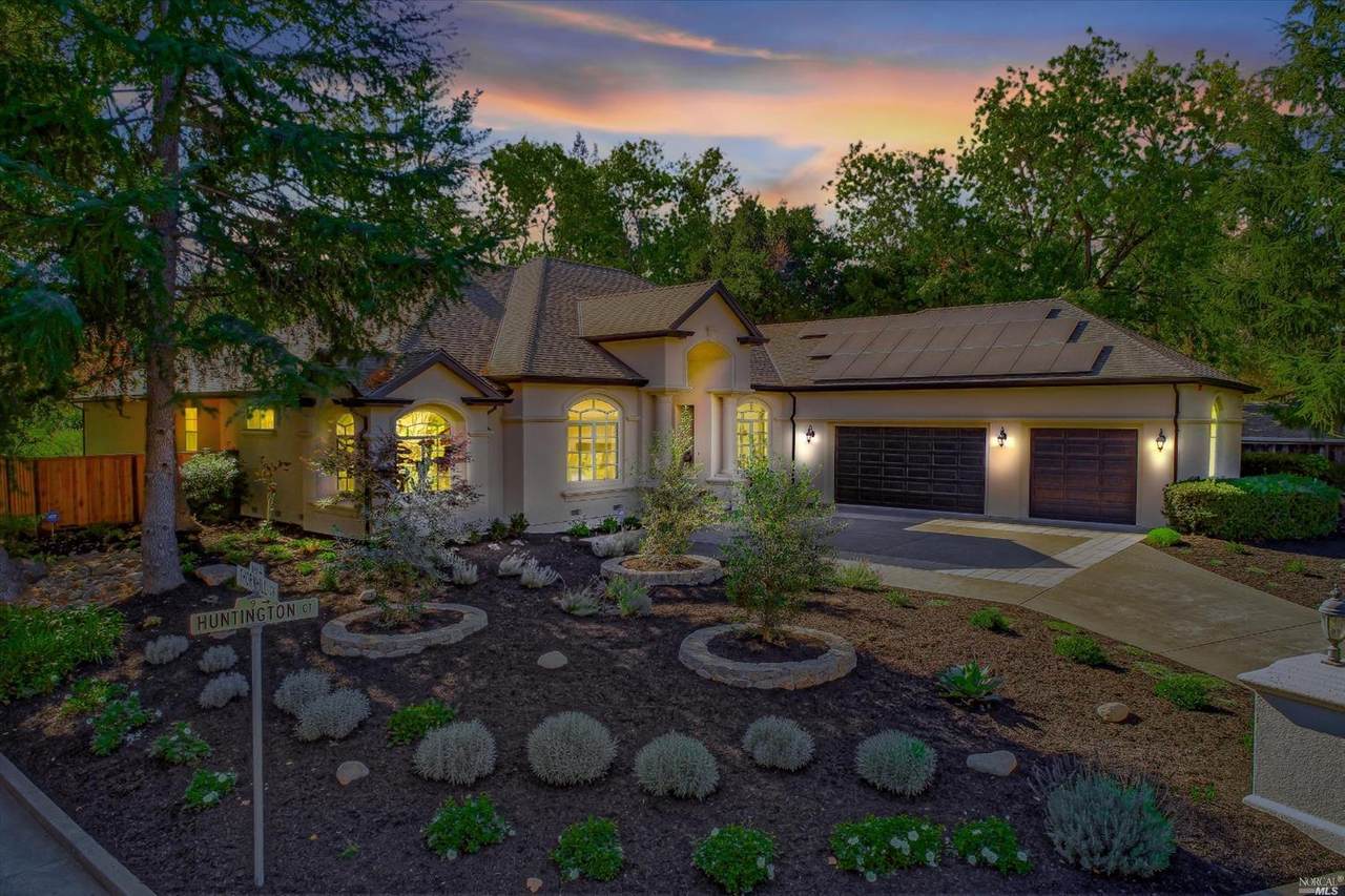 9 Huntington Court - Photo 1