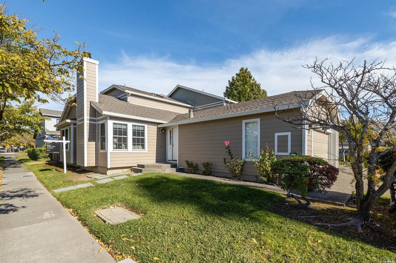 101 Plymouth Cove - Photo 1