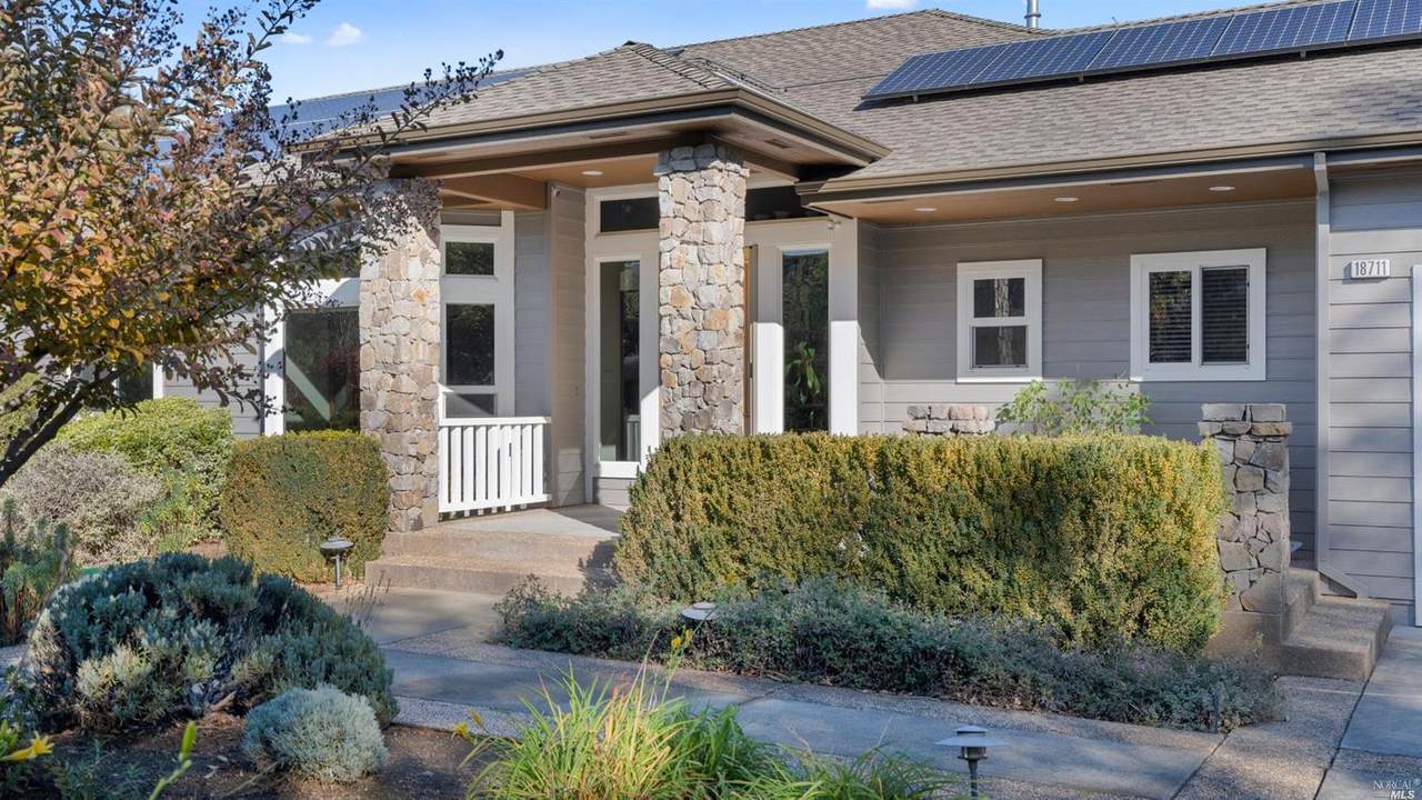 18711 Orange Avenue - Photo 1