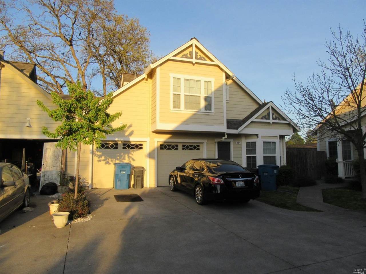 434 Hickory Circle - Photo 1