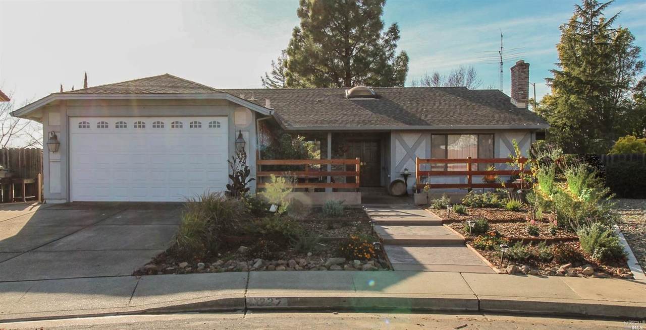 3227 Serra Way - Photo 1
