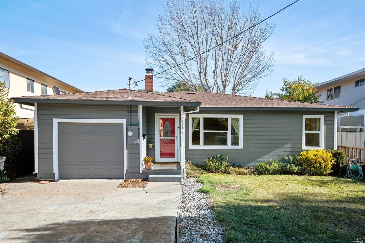 1044 2nd Street - Photo 1