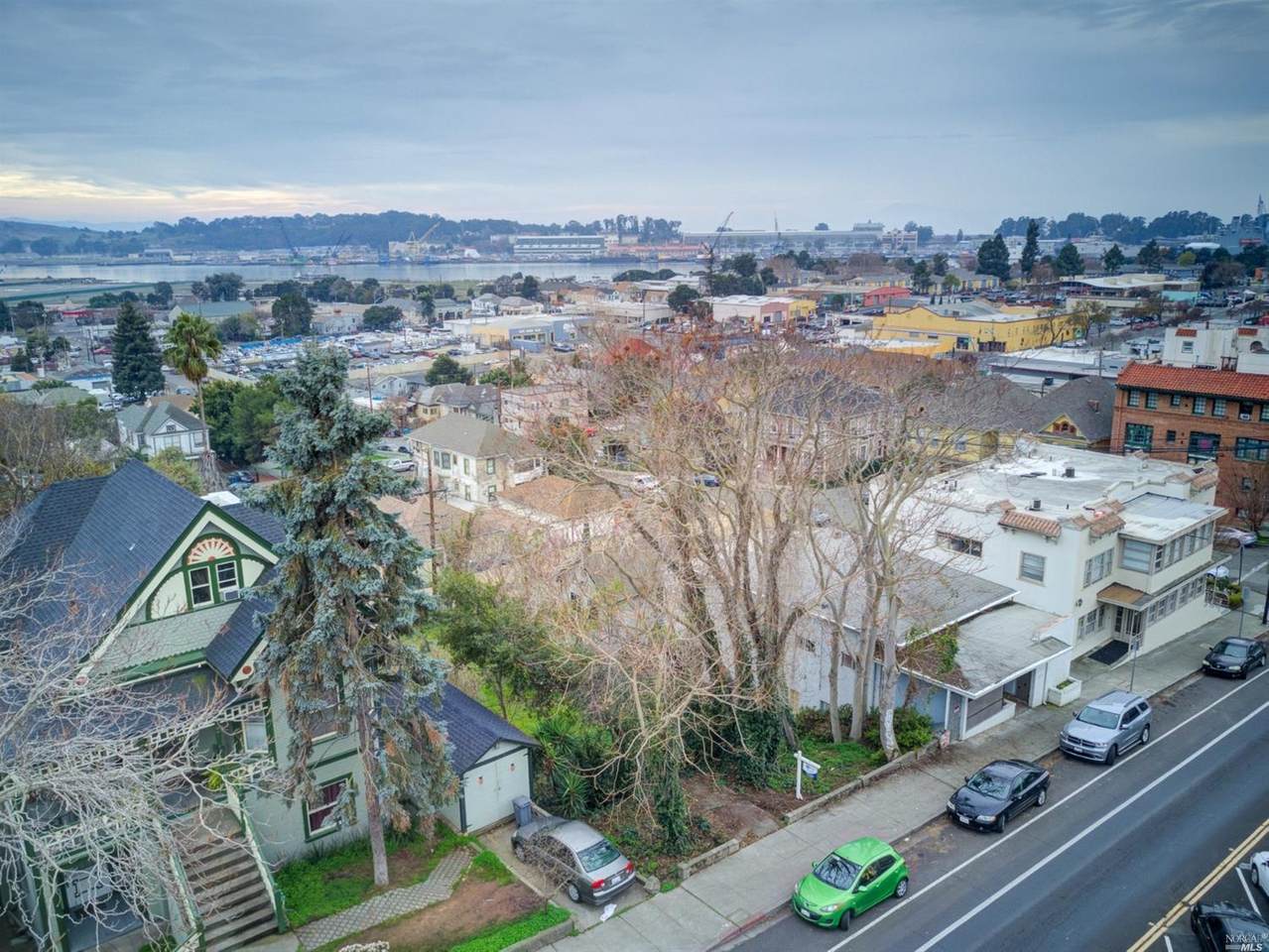 613 Georgia Street - Photo 1