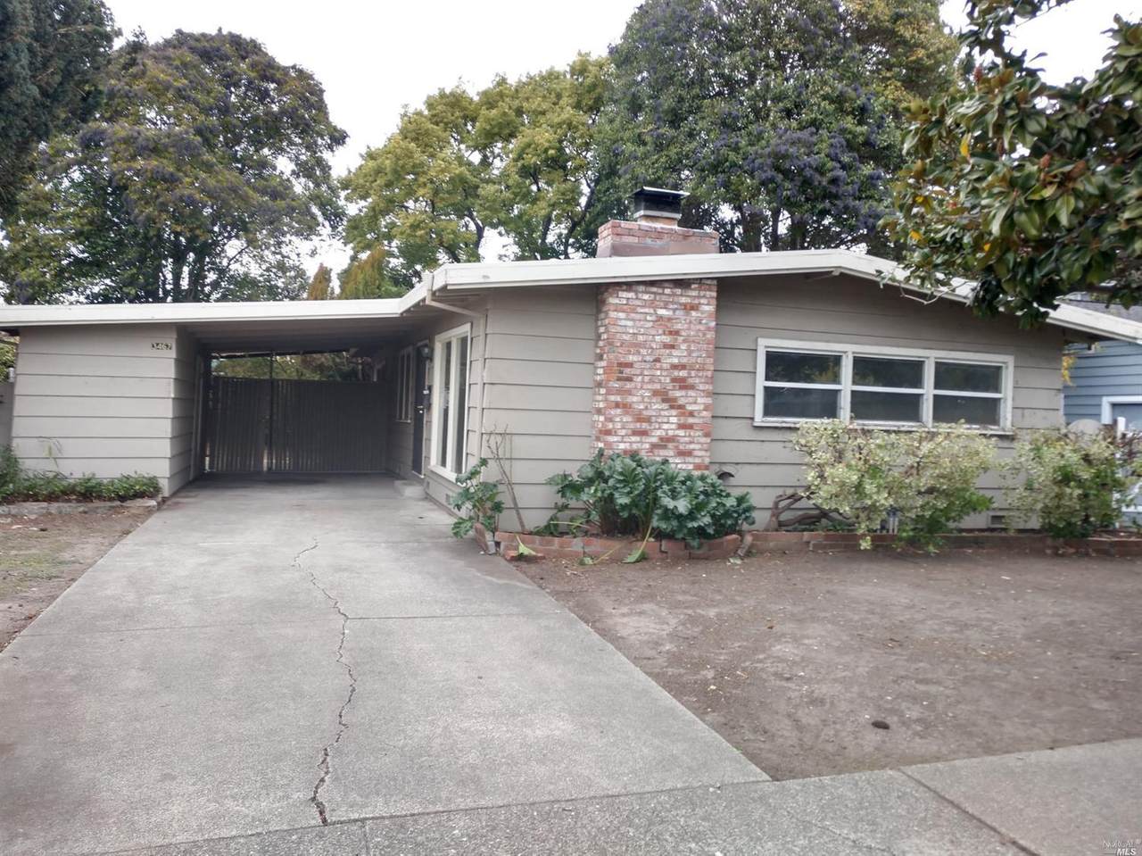 3467 Spring Creek Drive - Photo 1