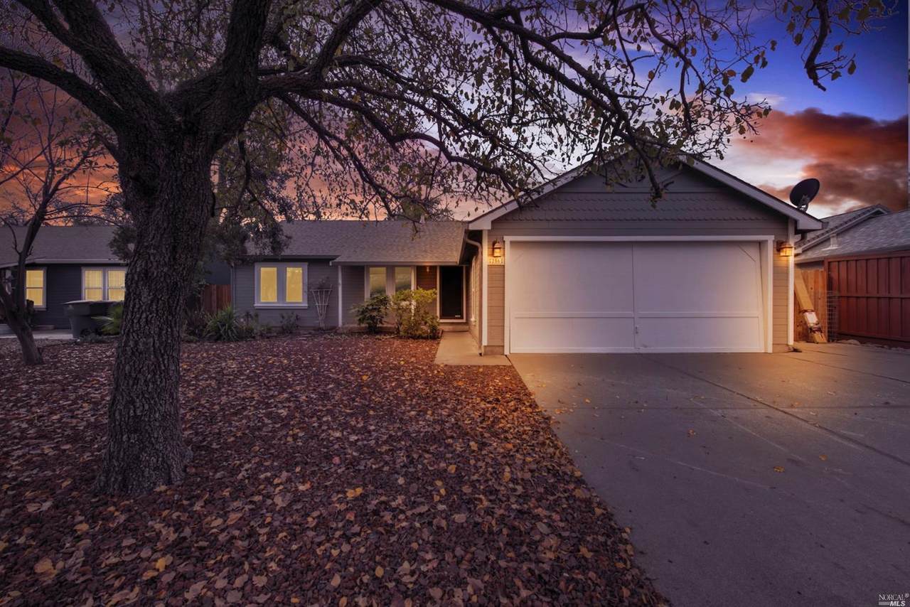 256 Christine Drive - Photo 1
