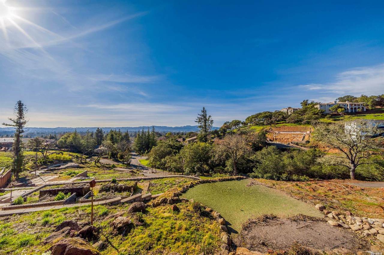 533 Westgate Drive - Photo 1