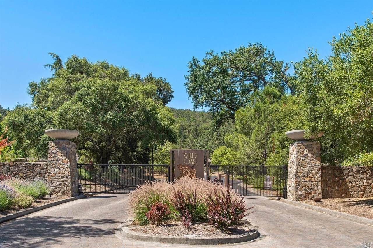 833 Wild Oak Drive - Photo 1
