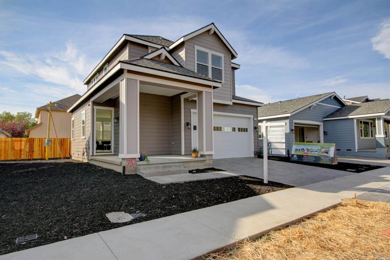 769 Acacia Lane - Photo 1