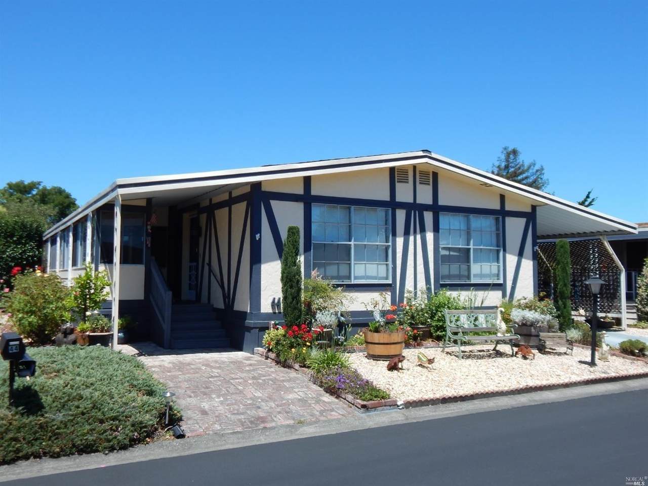 44 Estrella Drive - Photo 1