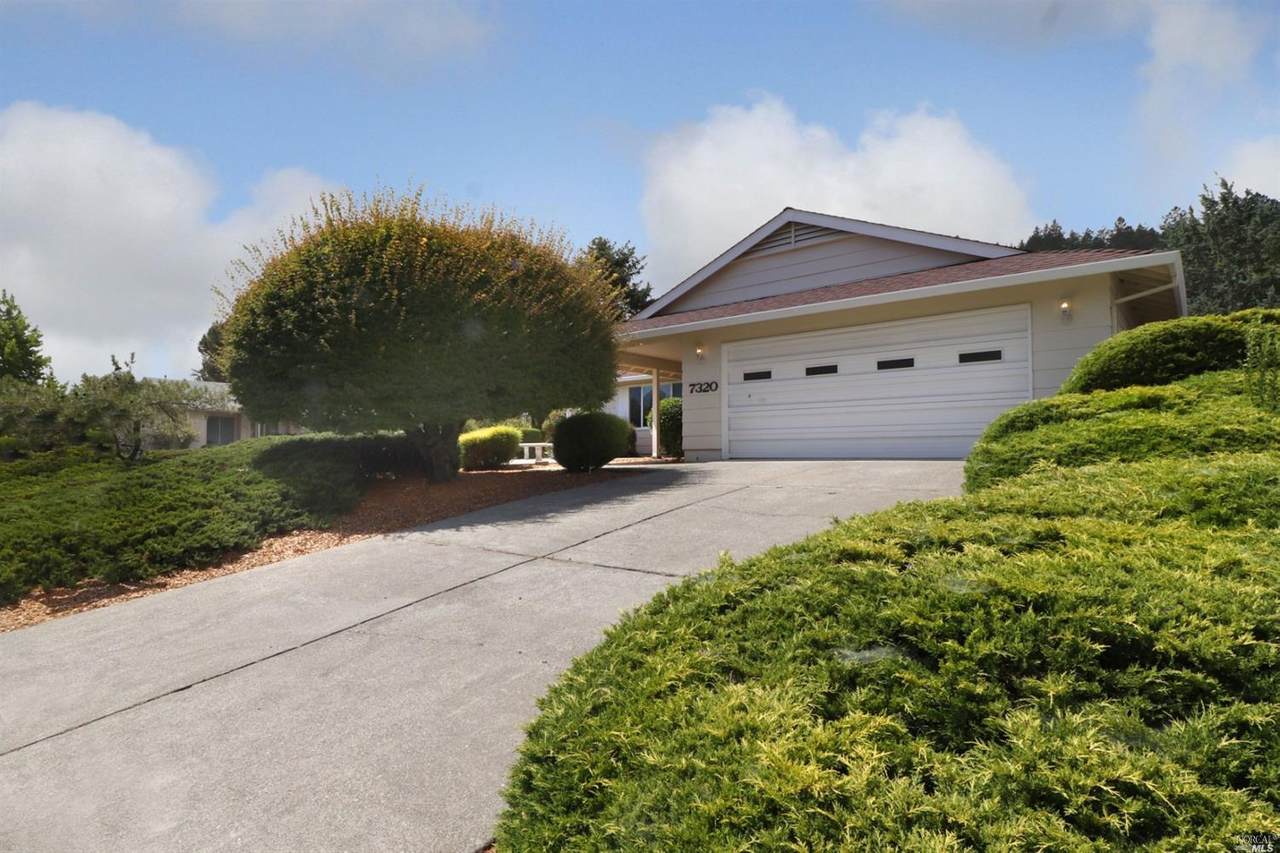 7320 Oakmont Drive - Photo 1