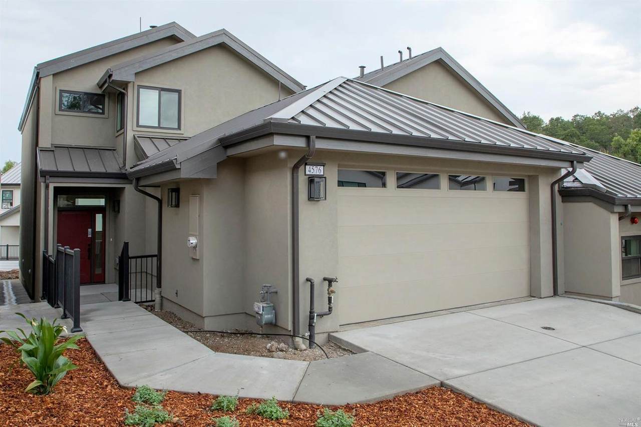 4576 Kilarney Circle - Photo 1