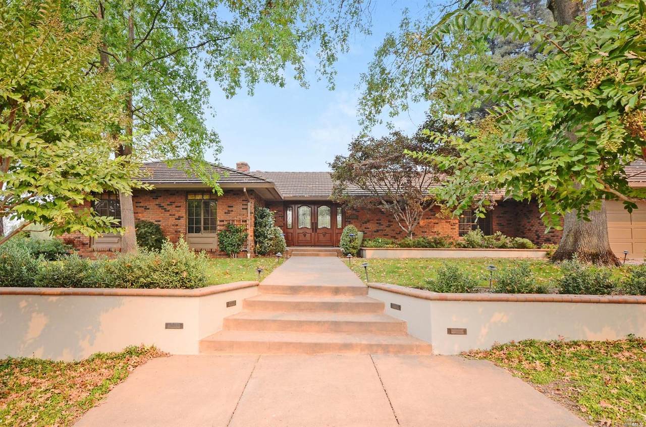 324 Saint Andrews Drive - Photo 1