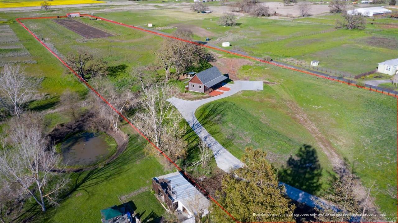 539 Hunter Lane - Photo 1