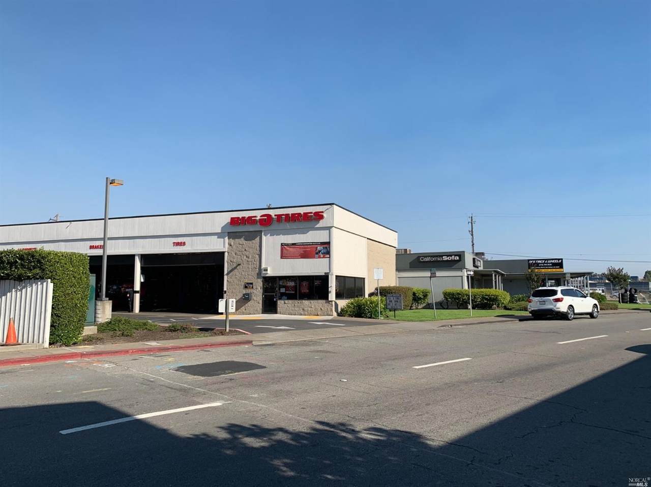 987 Francisco Boulevard - Photo 1