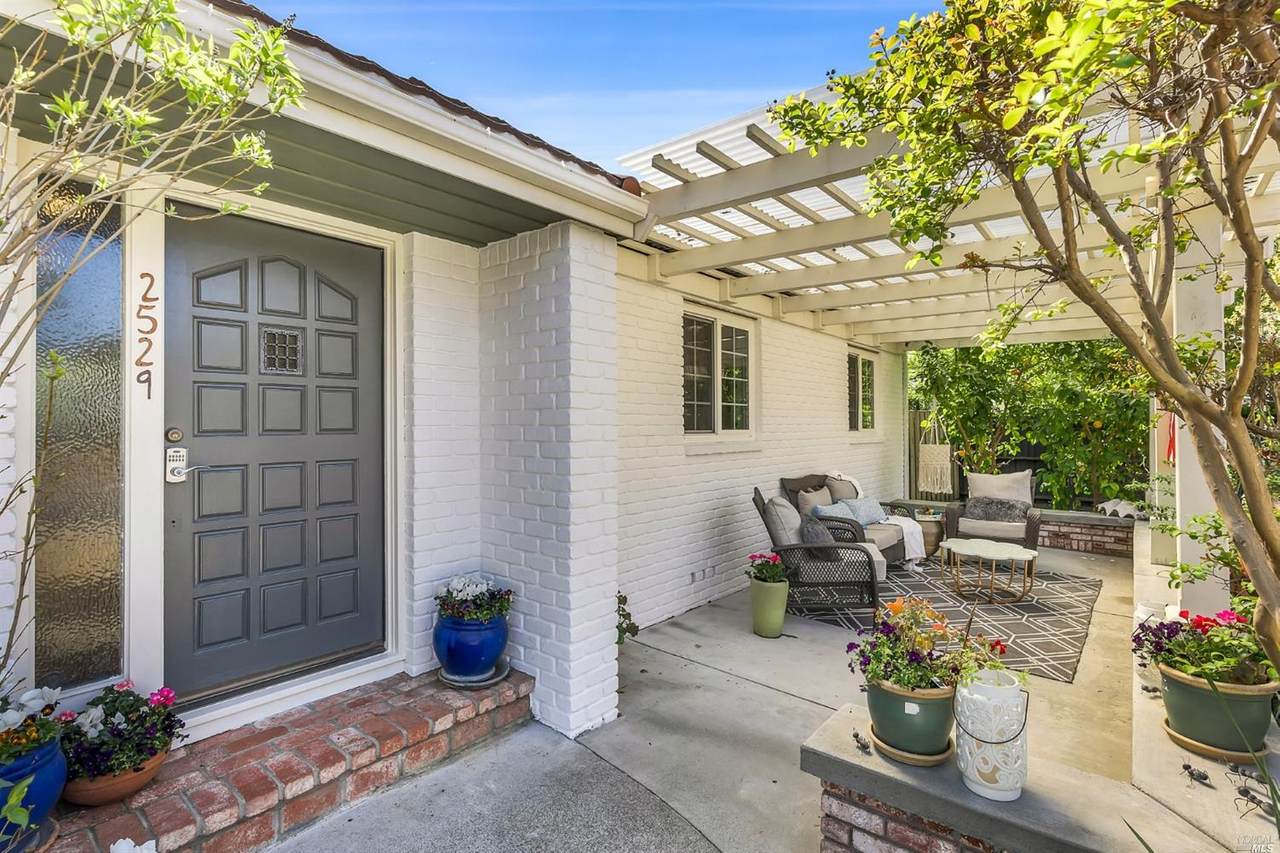 2529 Pinot Way - Photo 1