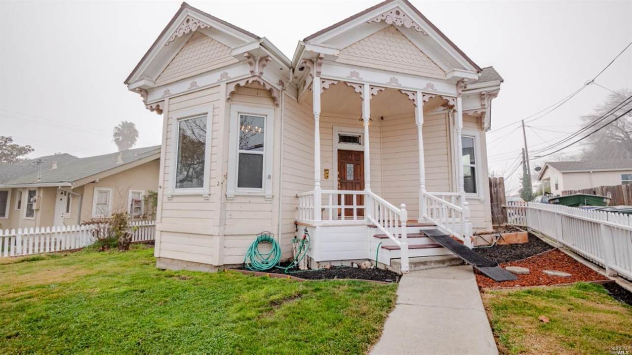221 Bruning Avenue - Photo 1