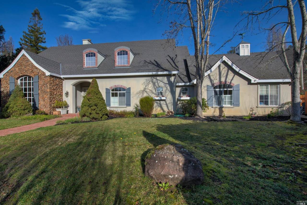 14 Huntington Court - Photo 1