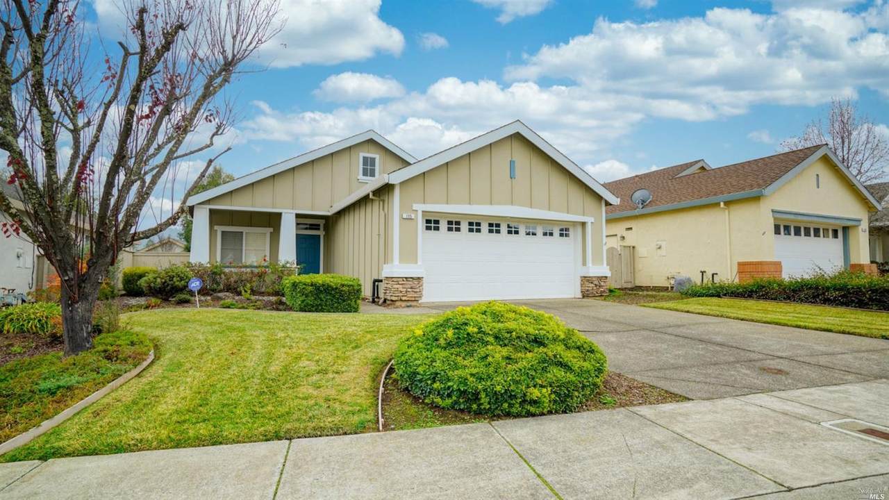 115 Wisteria Circle - Photo 1
