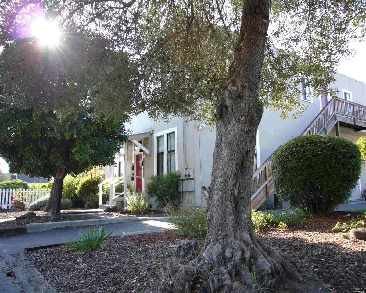 113 6th Street - Photo 1