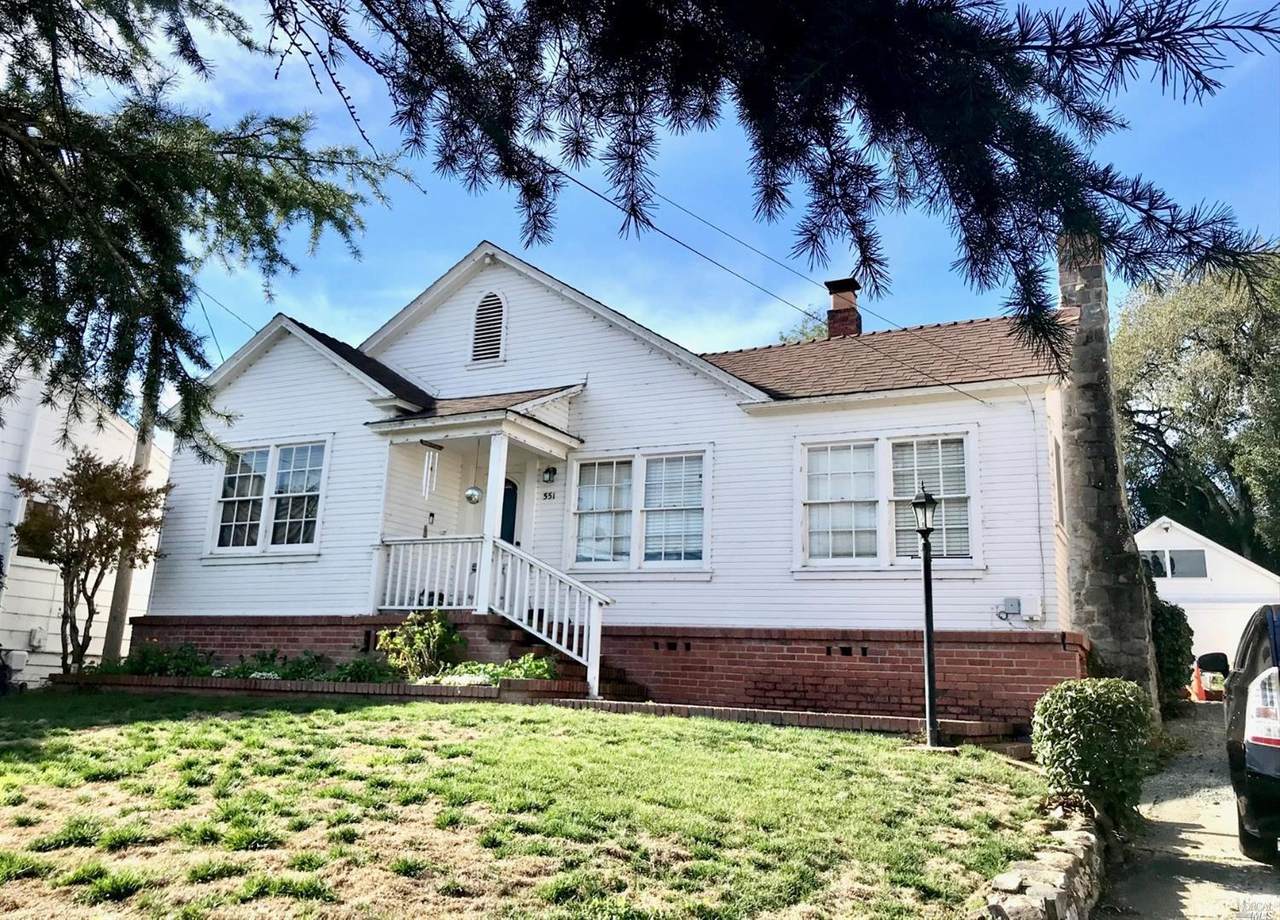 551 Laurel Street - Photo 1