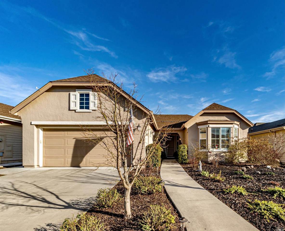 9236 Oak Trail Circle - Photo 1