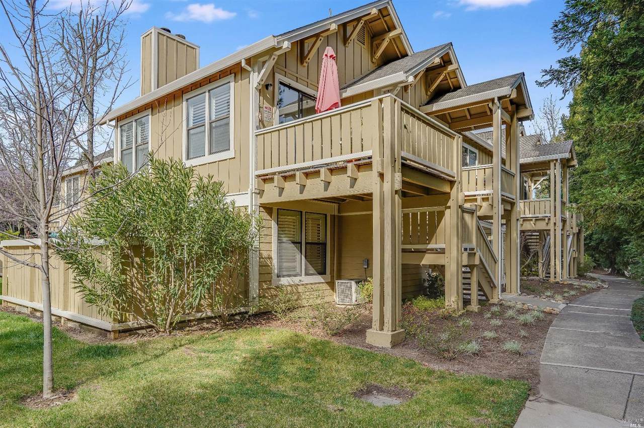 663 Cherry Avenue - Photo 1