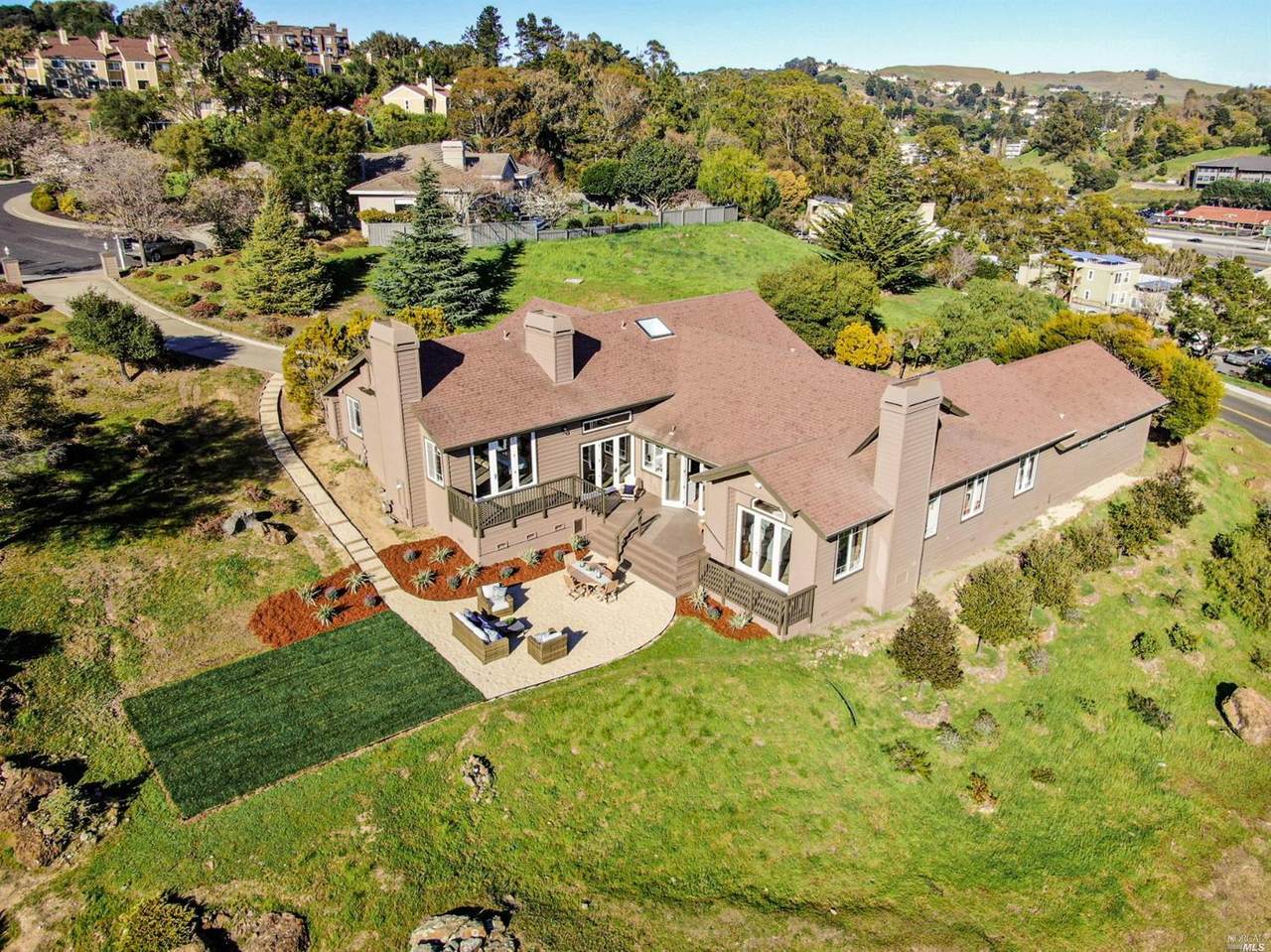 35 Jacklyn Terrace - Photo 1