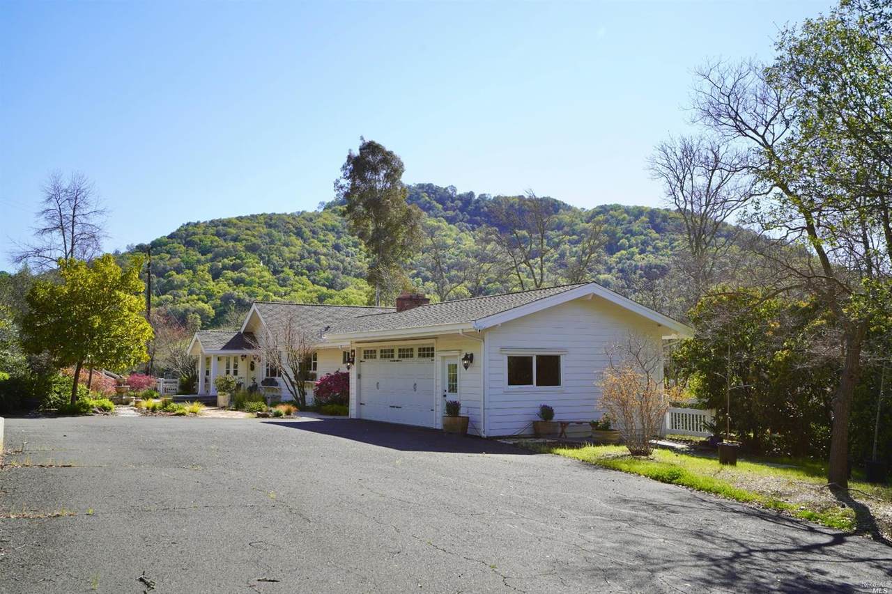 11 Oak Springs Drive - Photo 1