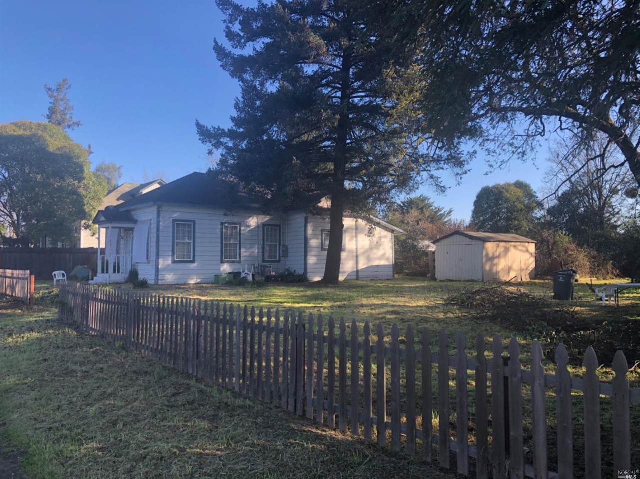 1126 Temple Avenue - Photo 1