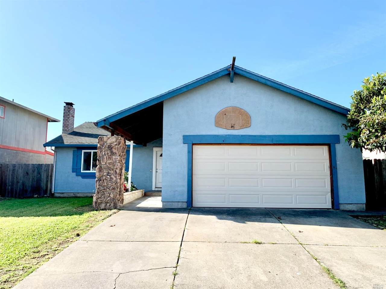 611 Decoy Lane - Photo 1