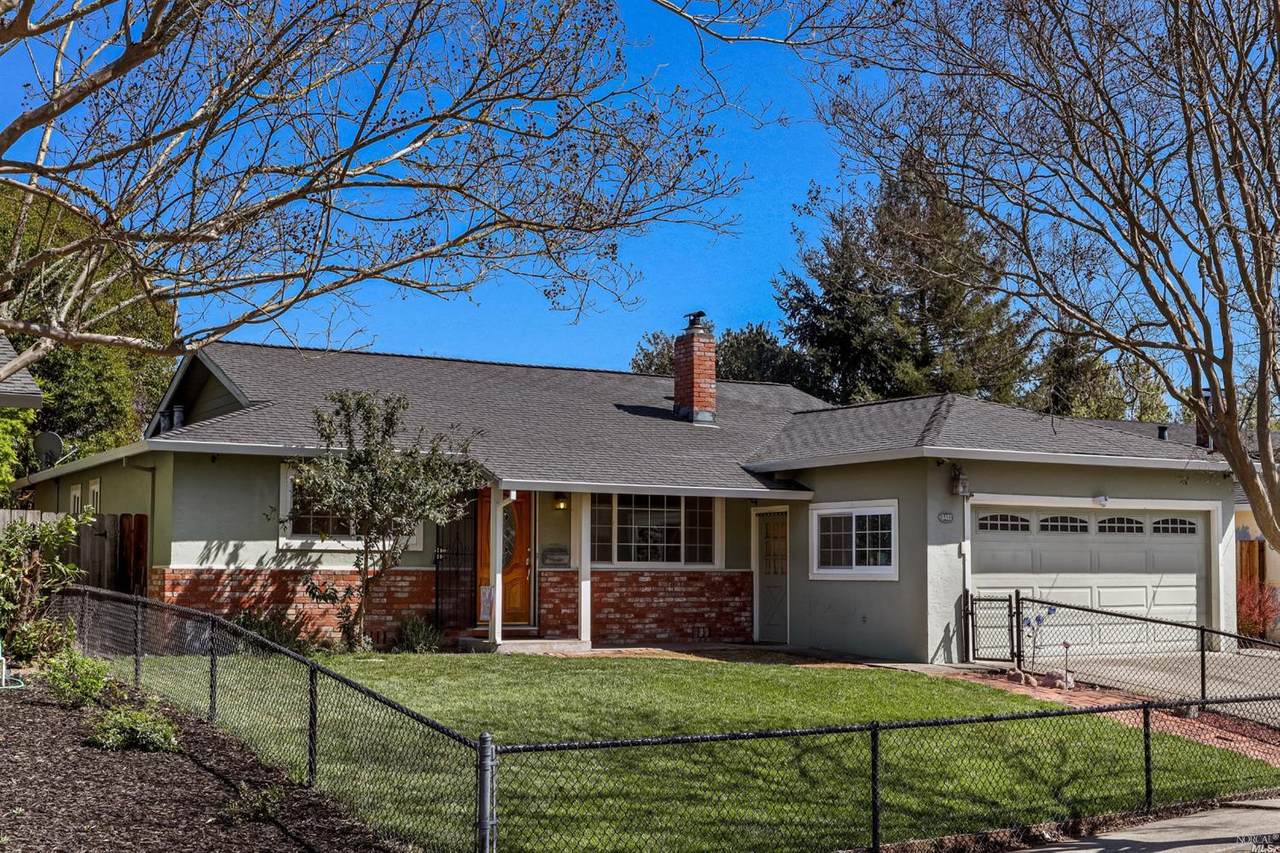 5421 Evonne Avenue - Photo 1