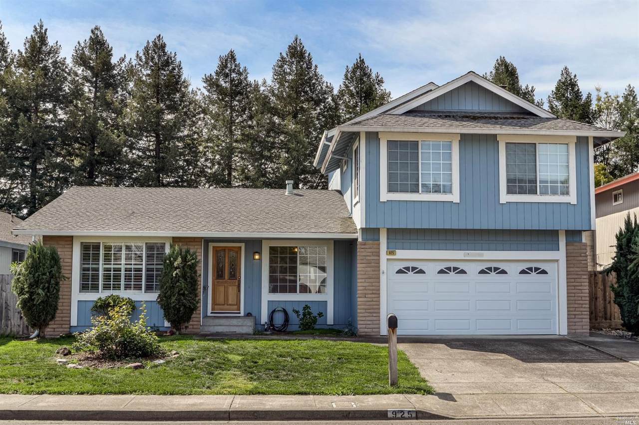925 Helene Court - Photo 1