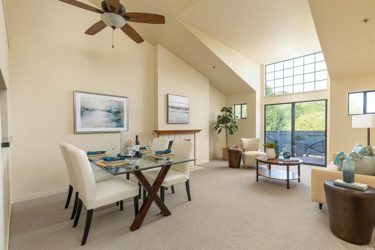 198 Sandpiper Court - Photo 1