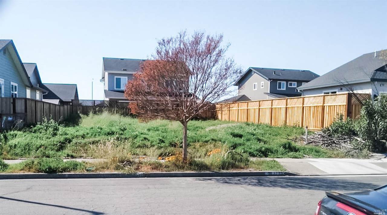 1273 Dogwood Drive - Photo 1
