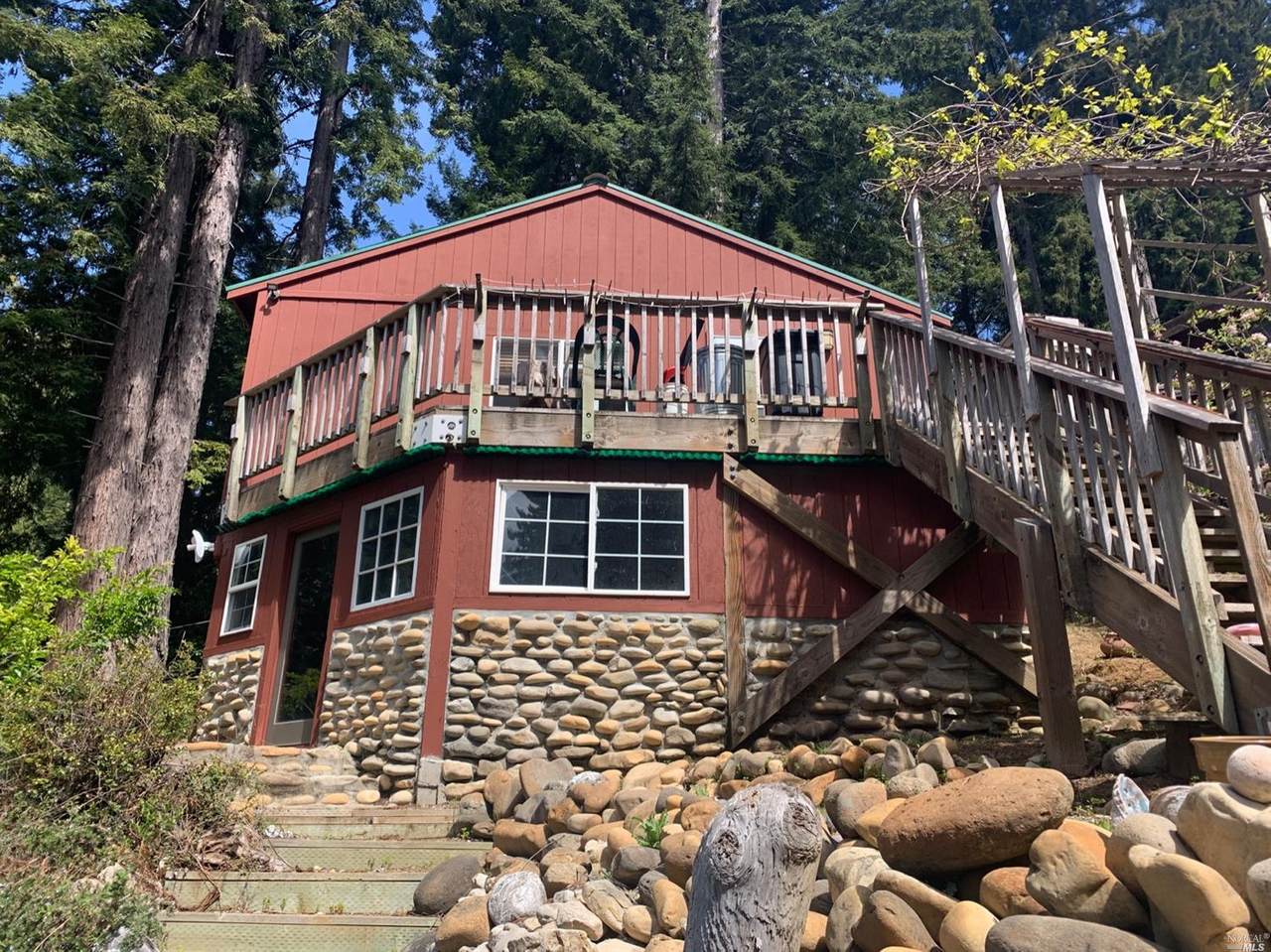 45980 Pacific Woods Road - Photo 1