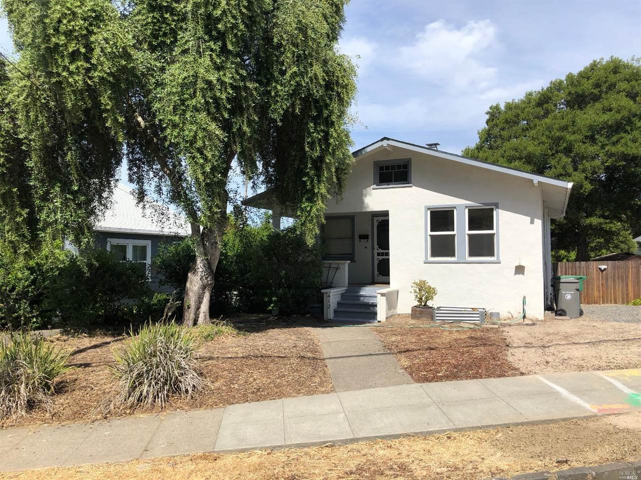 412 Howard Street - Photo 1