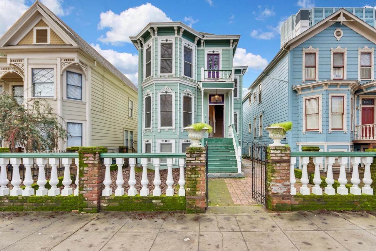1108 G Street - Photo 1