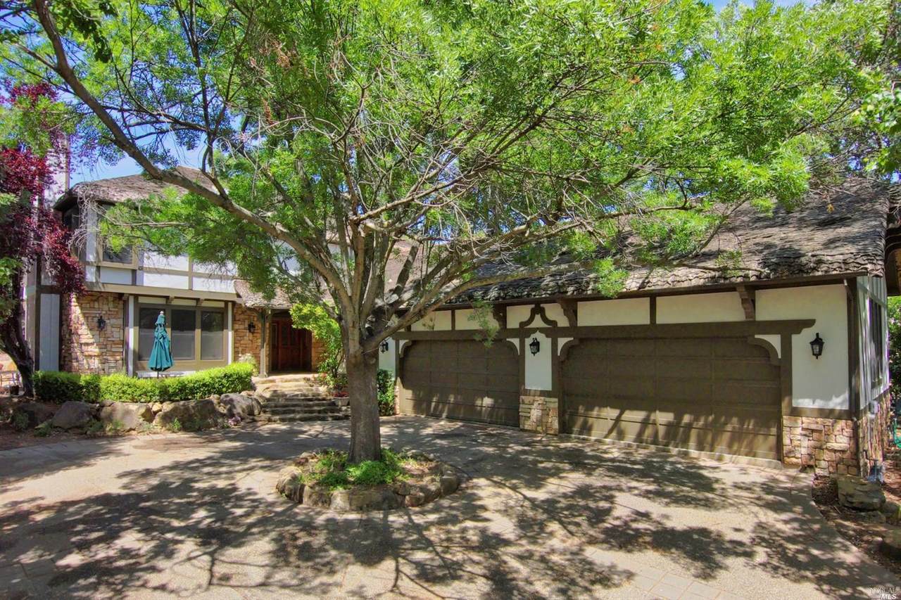 3136 Waterman Blvd - Photo 1
