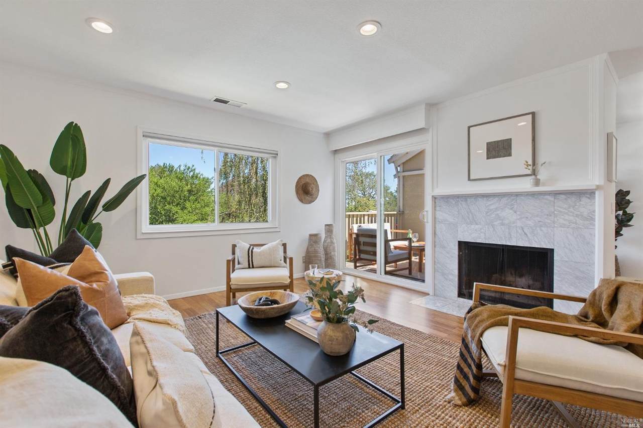 15 Emerson Drive - Photo 1