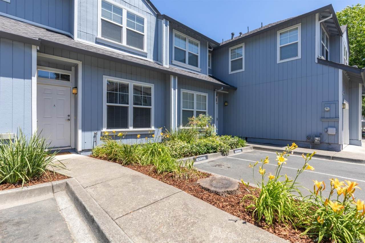 1593 Pinebrook Place - Photo 1