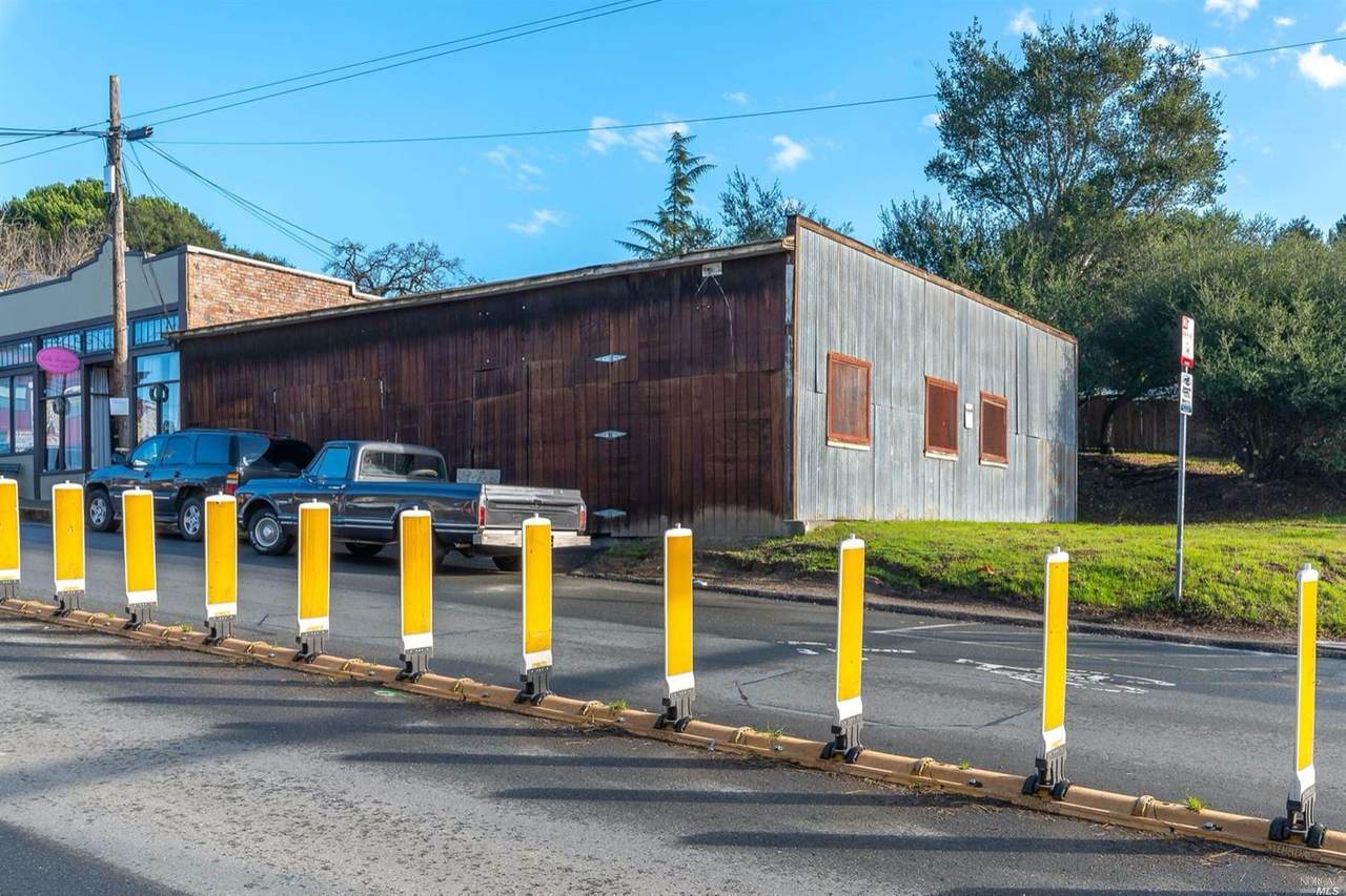 10000 Main Street - Photo 1
