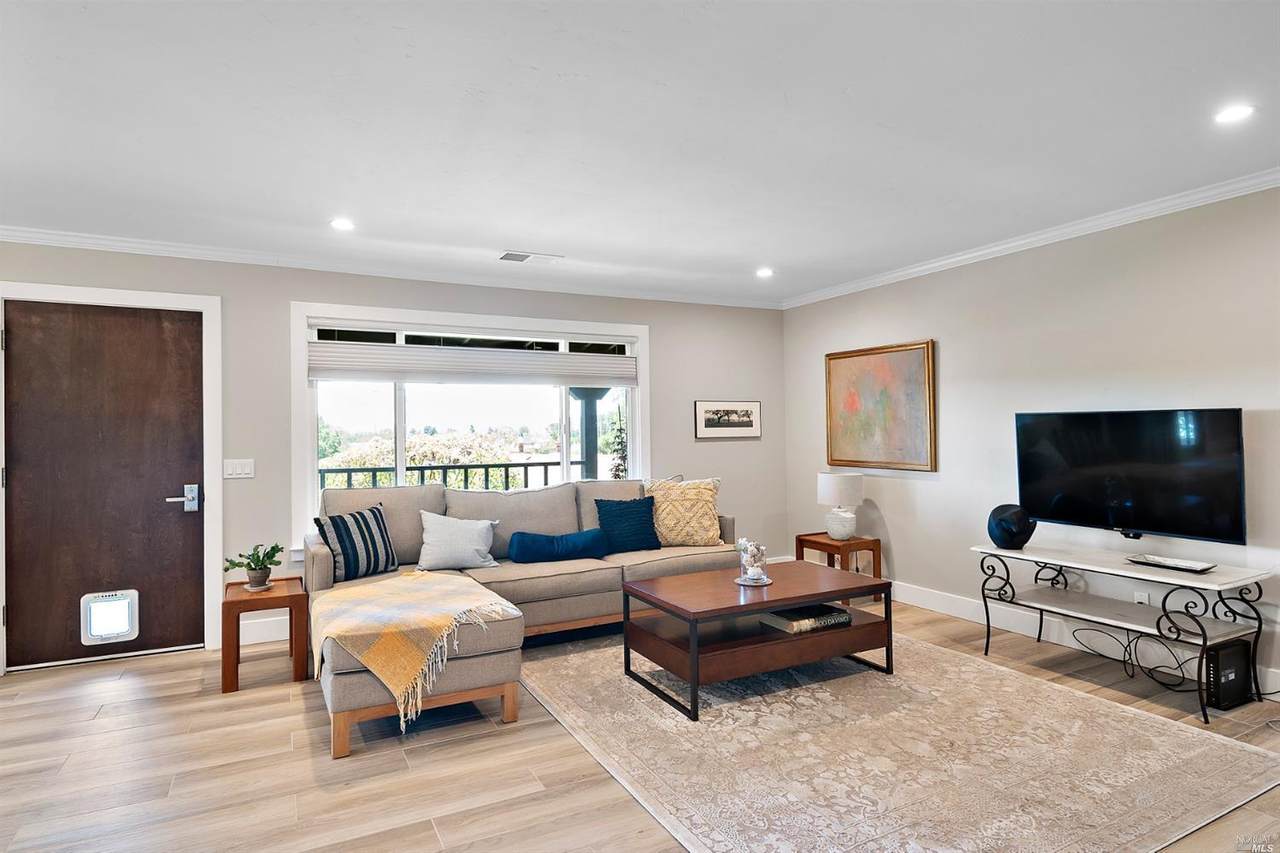 126 Blue Wing Drive - Photo 1