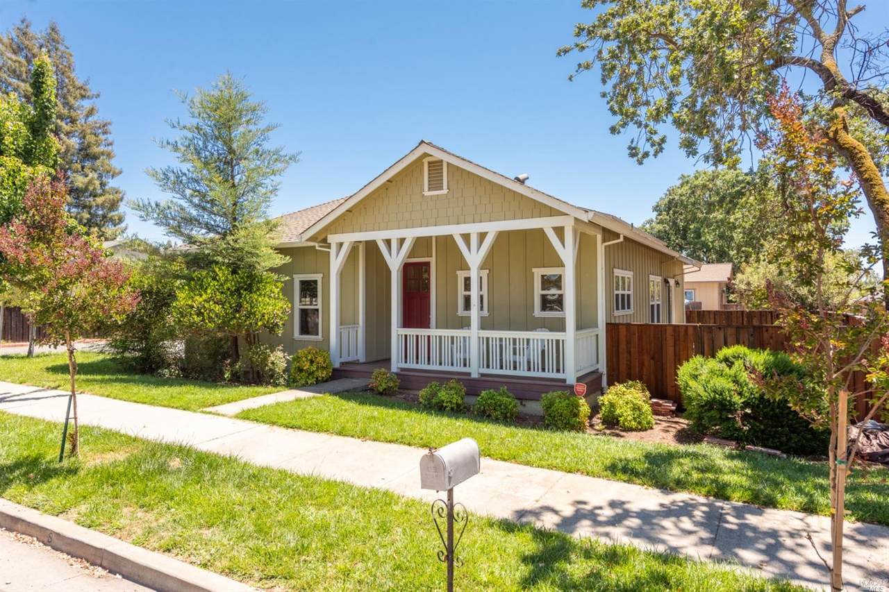 4748 Sunshine - Photo 1