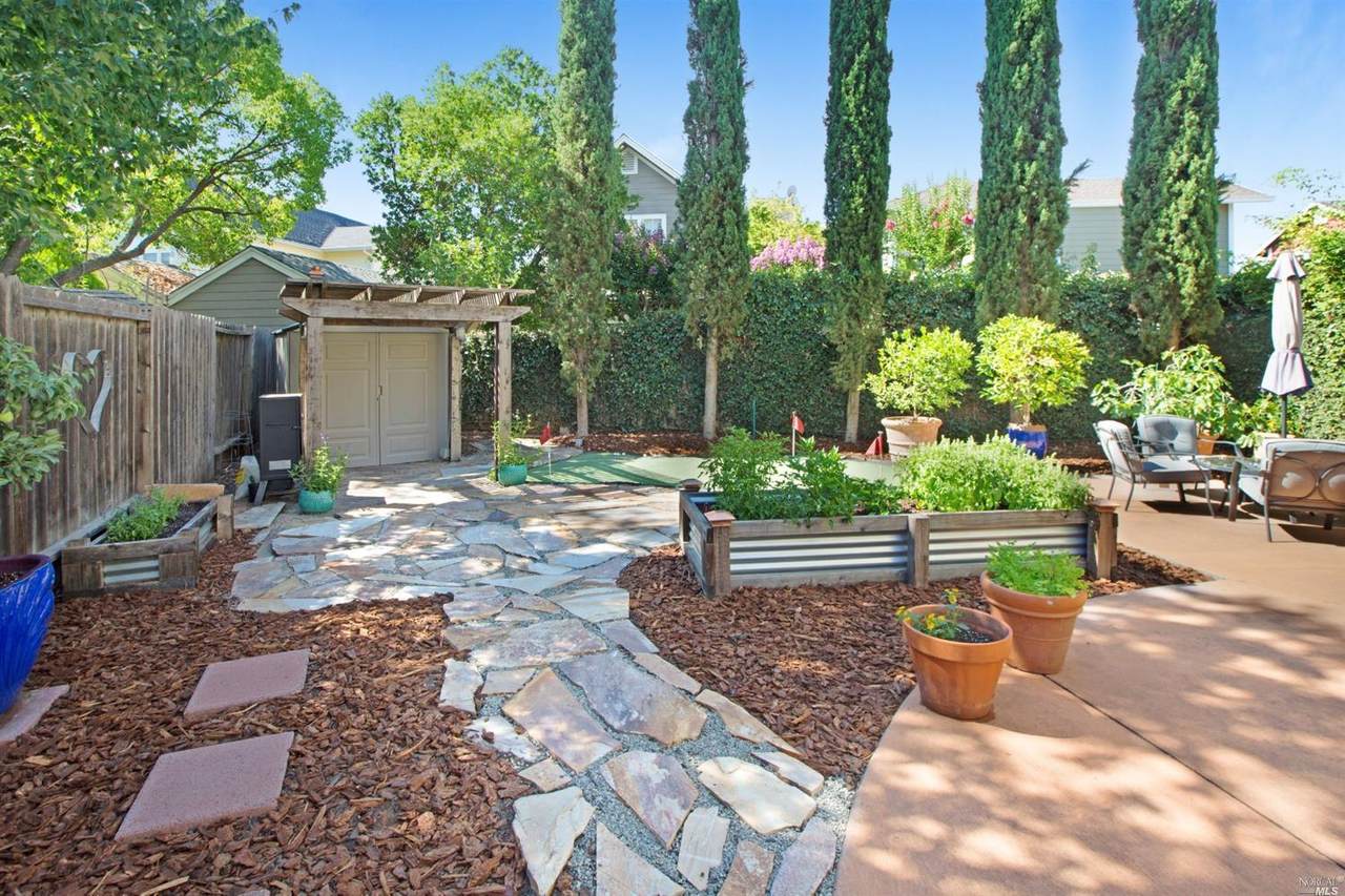 838 2nd Street - Photo 1
