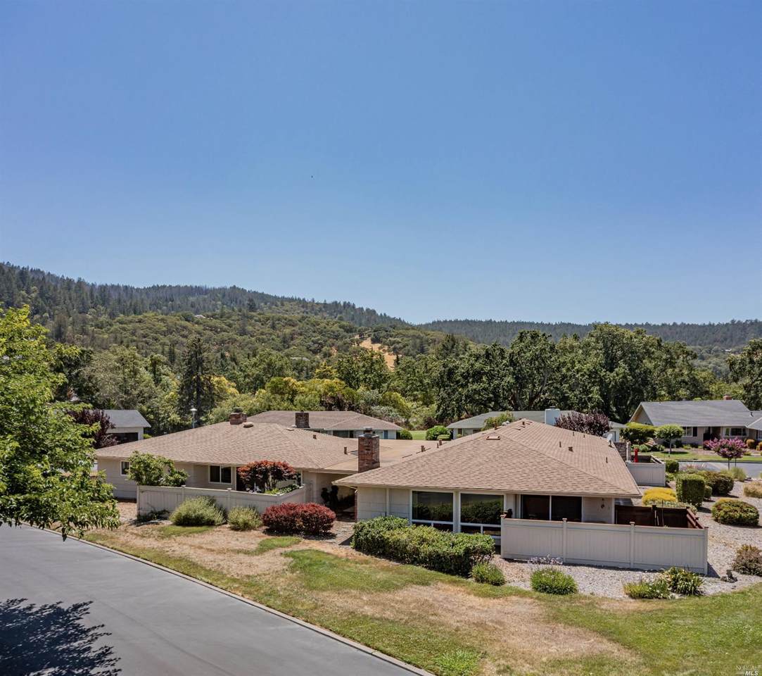 371 Rockgreen Place - Photo 1