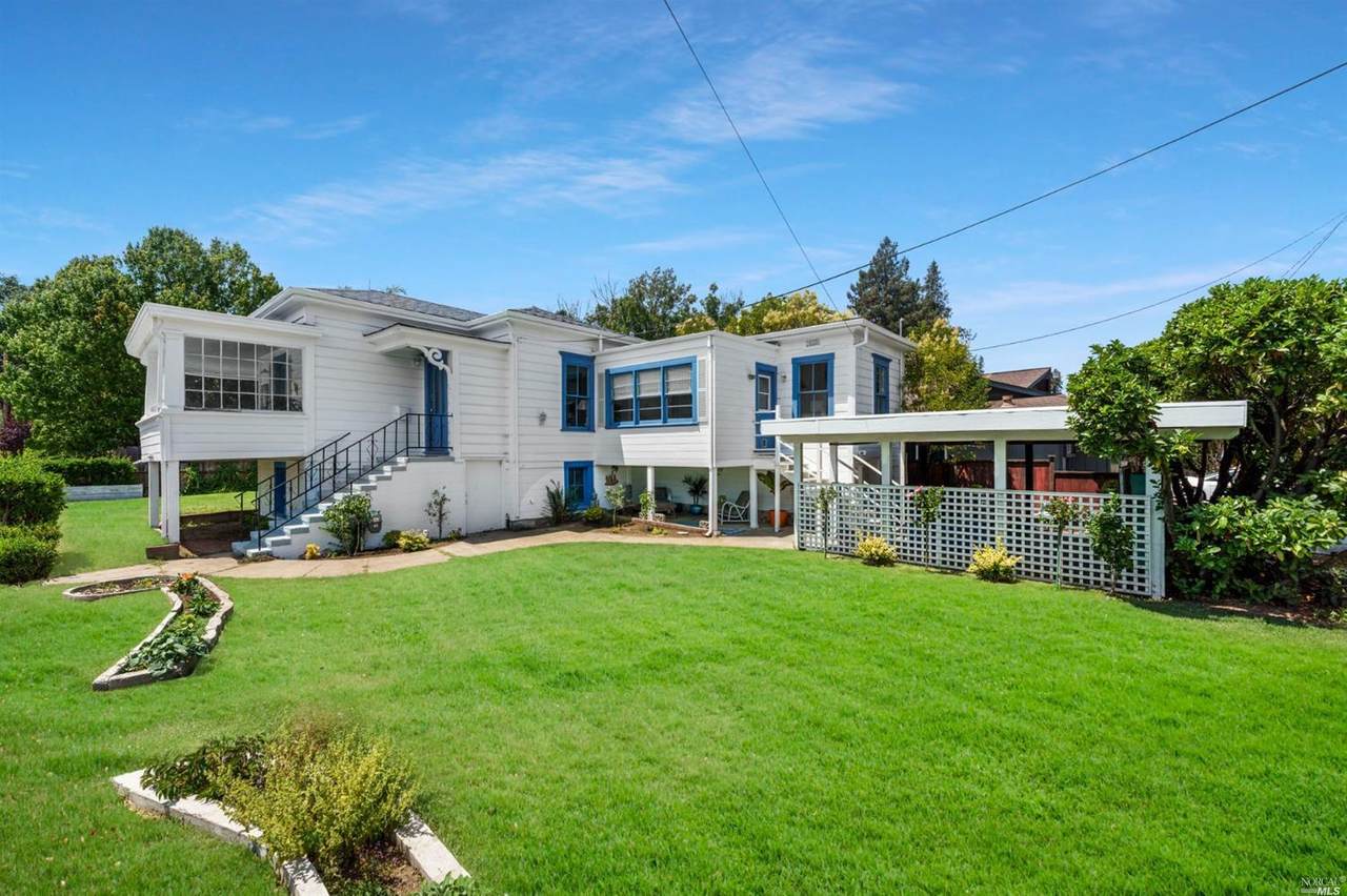 962 Jackson Street - Photo 1