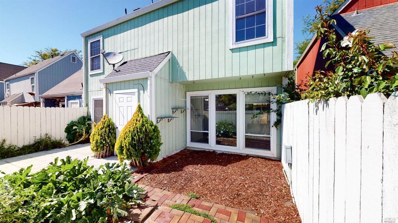 8363 Windmill Farms Drive - Photo 1