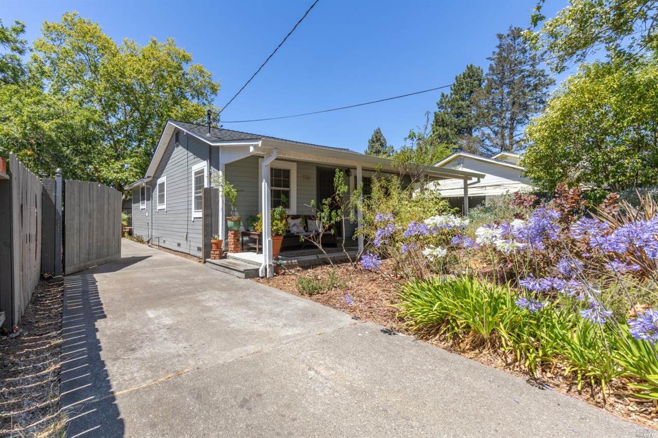 1113 Grand Avenue - Photo 1